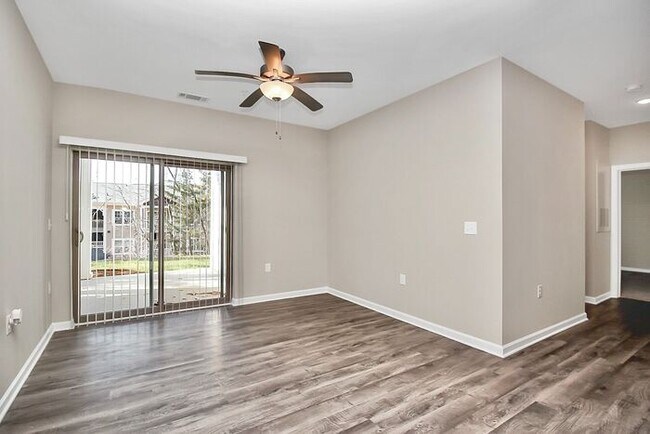 Building Photo - Renovated Mallard Creek Apartment for Lease!