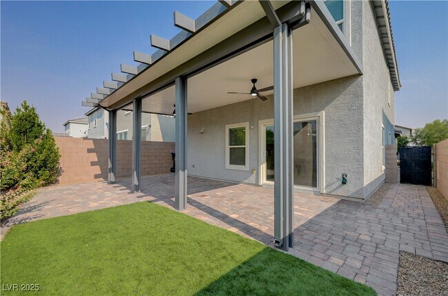 Building Photo - 9445 Yorkshire Coast Ave