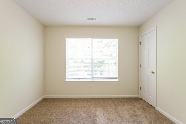 Building Photo - 516 Gristmill Ln