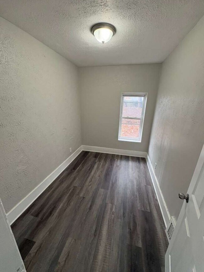 Building Photo - 133-135 W Jackson St, Painesville, OH 44077