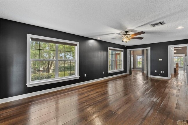 Building Photo - 126 E Palmetto Ave