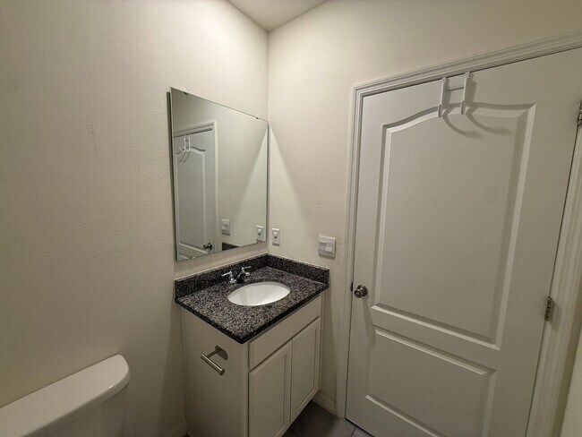 Building Photo - 11106 Amber Ridge Dr