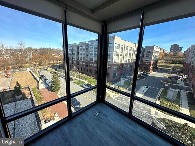 Building Photo - 145 Riverhaven Dr