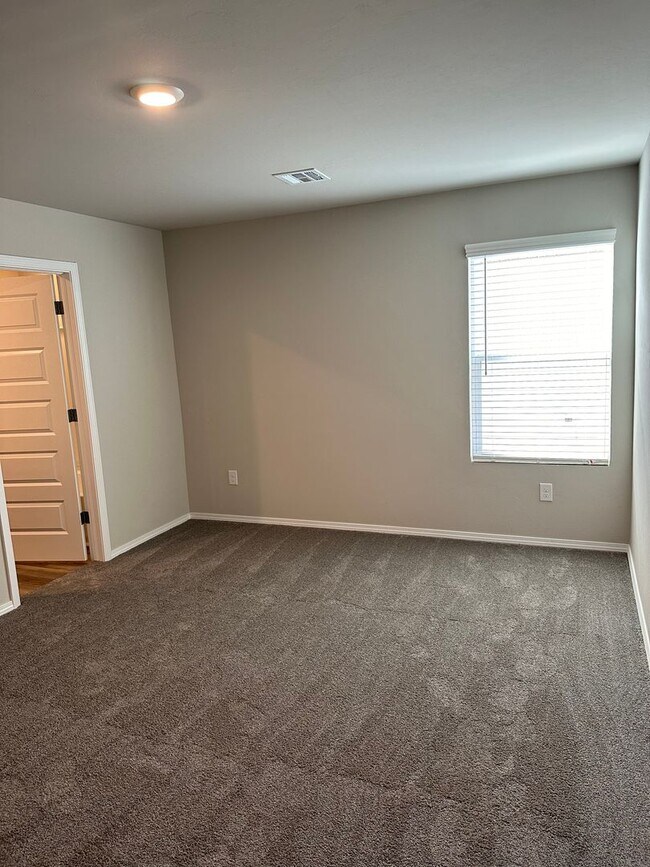 Building Photo - Make Morgan Glen Home! Preleasing This Three-Bedroom, Two-Bath Beauty Now