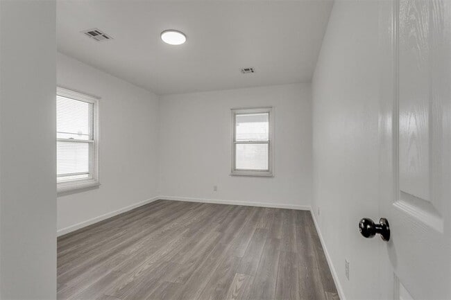 Building Photo - 1617 NW 31st St