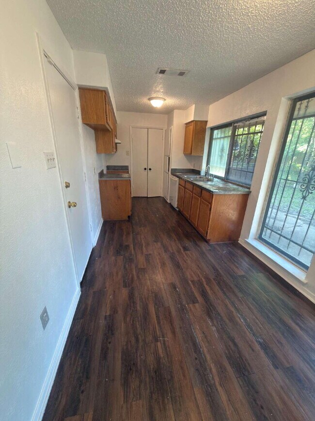 Building Photo - 3/2/2 Arlington Home for Lease