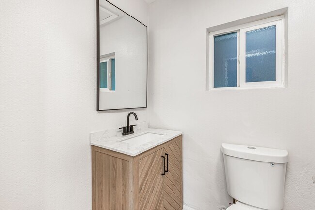 Building Photo - 14993 Yucca Ave