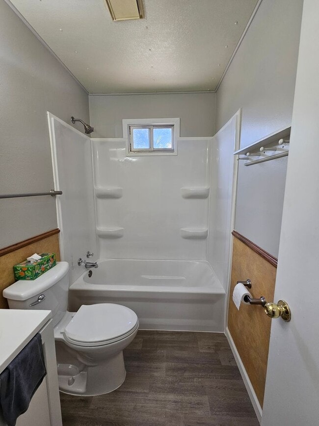 Building Photo - 3 BED | 1 BATH | SINGLE-LEVEL HOME | ROBBI...
