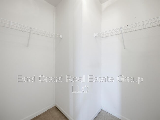 Building Photo - 1247 Mare St