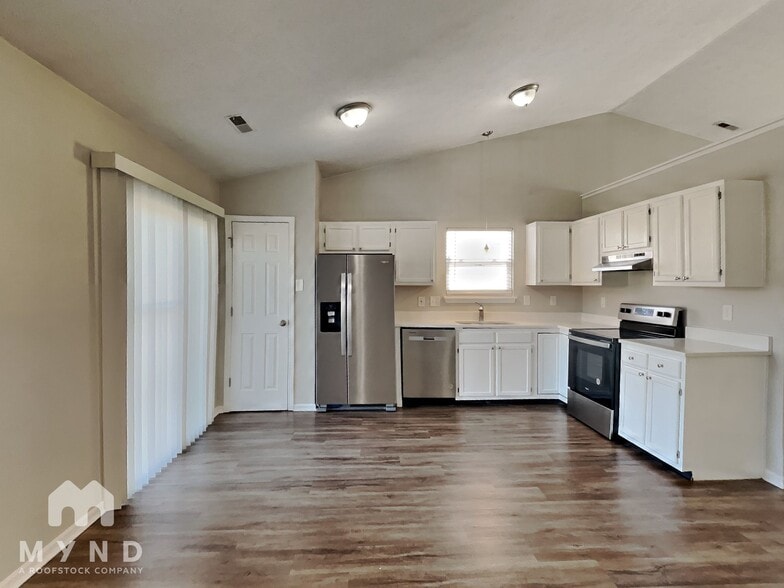 Building Photo - 3704 Bearwood Dr