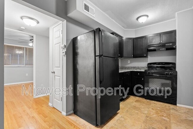 Building Photo - 2507 S Big Bend Blvd