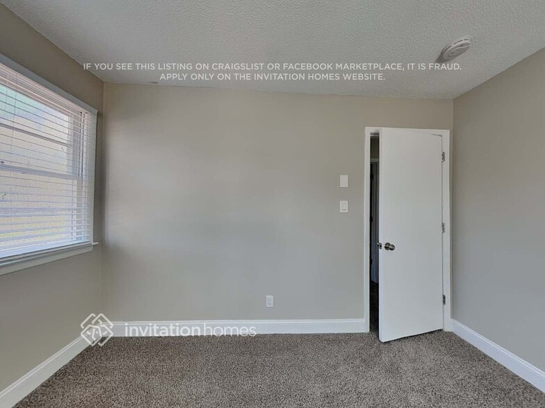 Building Photo - 1700 Woodland Rd