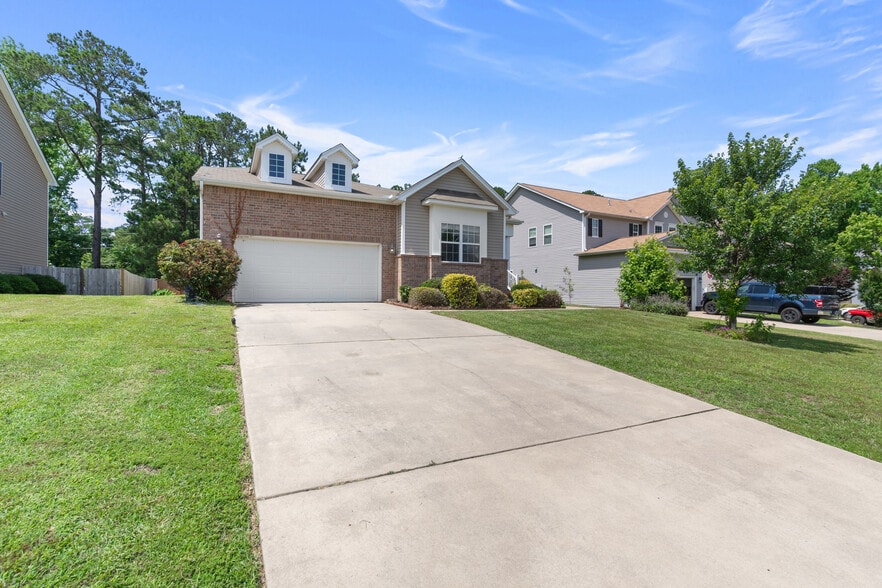 Building Photo - 112 Plymouth Pass Dr