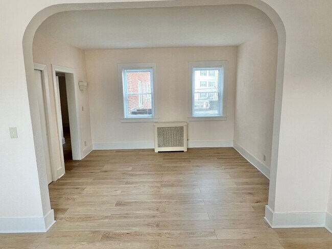 Building Photo - 77 Glenbrook Rd