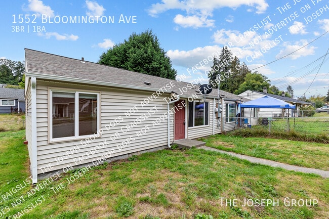 Building Photo - 1552 Bloomington Ave