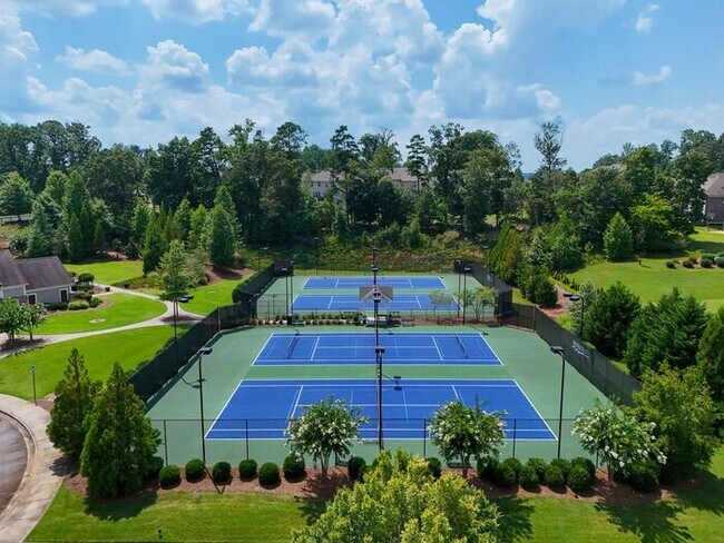Building Photo - 5840 Springbox Dr Suwanee, GA 30024