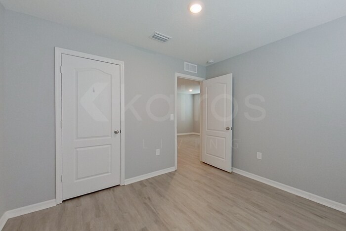 Building Photo - 8409 Indian Laurel Ln