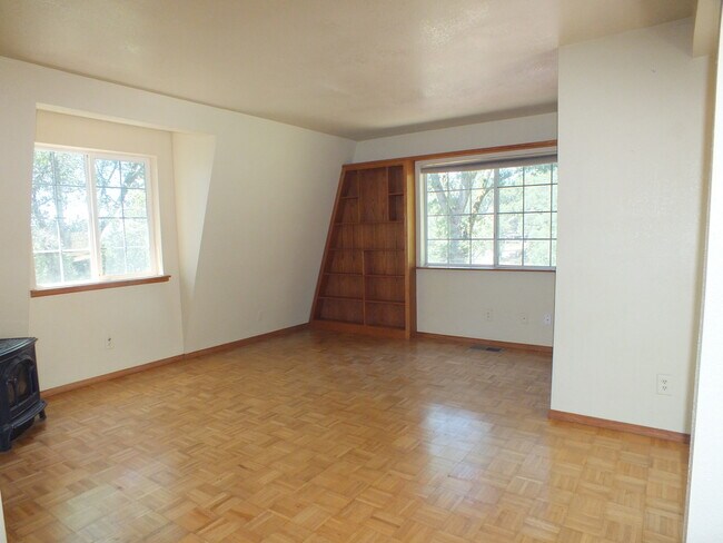 Building Photo - CA460-Norma V. Lovell Revocable Trust