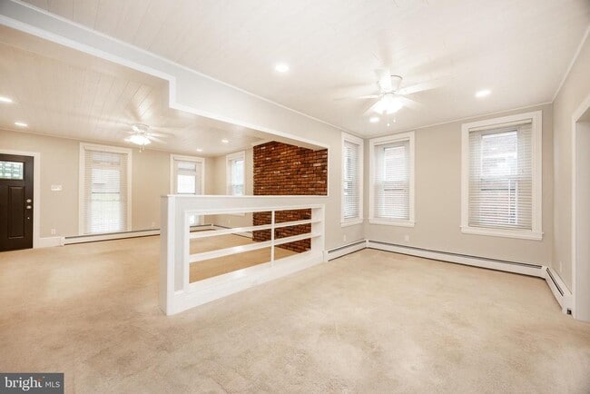 Building Photo - 147 2nd Ave