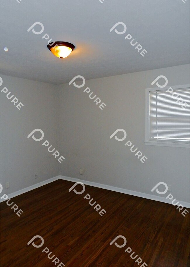 Building Photo - 1003 Heard Ct SE