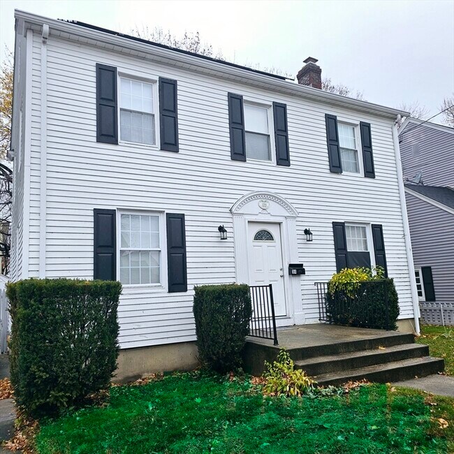 Primary Photo - 184 Canton St