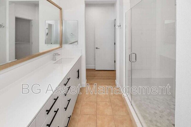 Building Photo - 3909 Wattling St