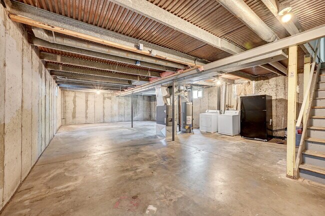 Building Photo - Welcome Home!