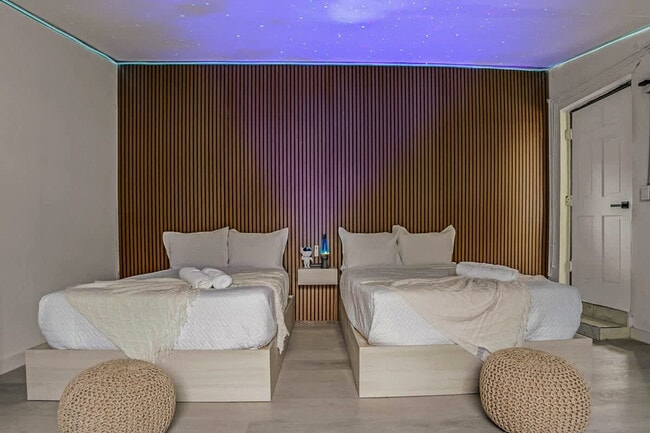 Building Photo - 20140 NE 25th Ct