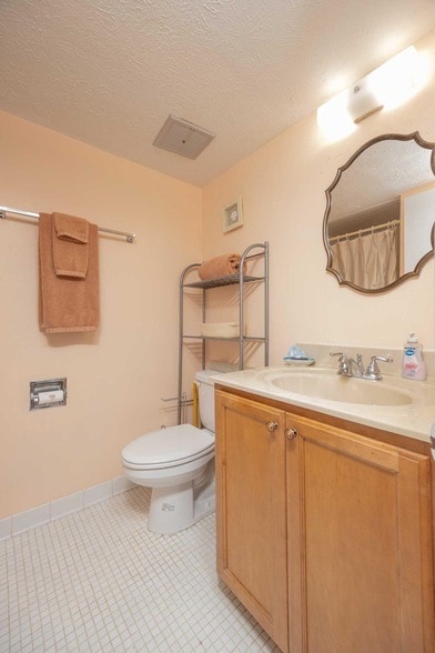 Building Photo - 4 Ocean Trace Rd