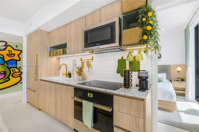 Building Photo - 159 NE 6th St