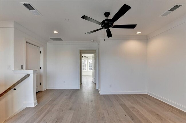 Building Photo - 435 Mayfair Ct