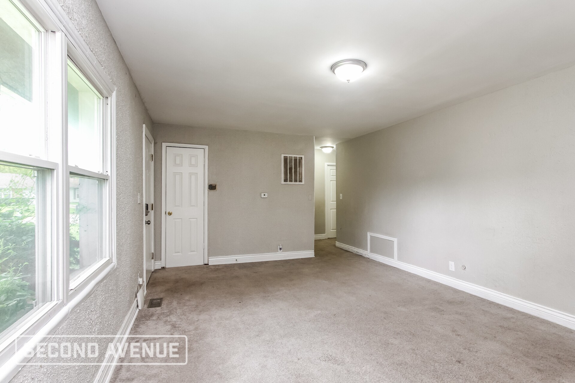 Building Photo - 3728 N Brentwood Ave