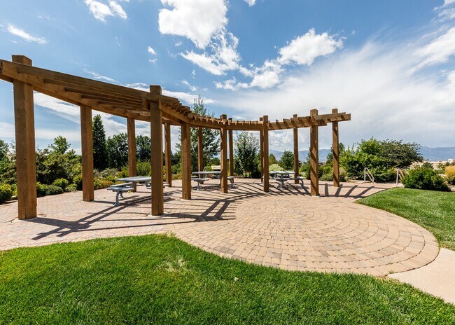 Building Photo - Cordera Home within walking to D20 Schools...