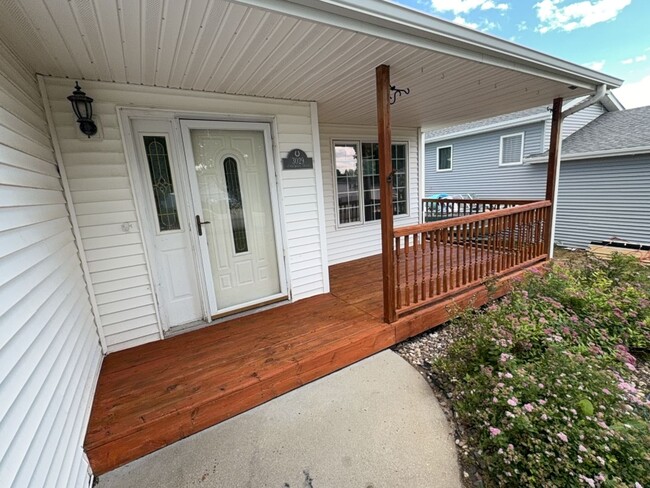 Building Photo - Spacious 3BR Home in Legacy School District with 3 Living Areas & 2-Stall Garage