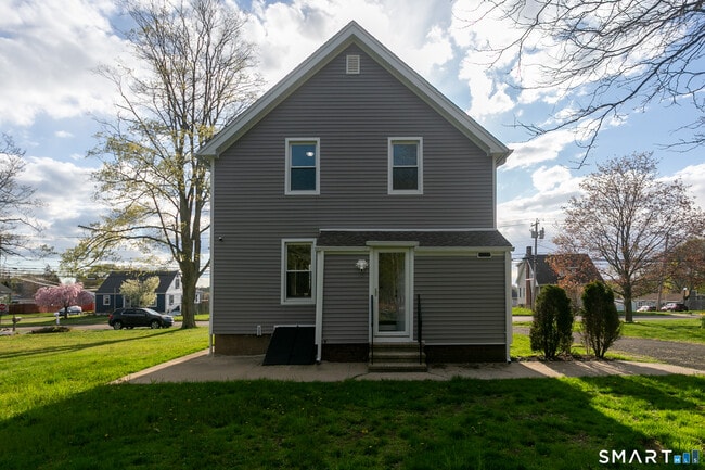 Building Photo - 101 Laurel St