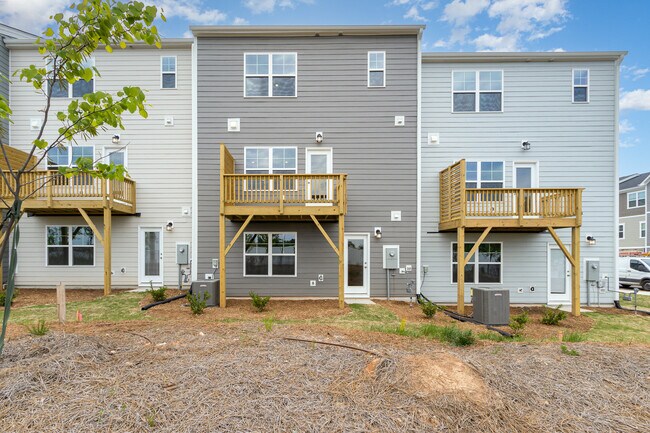 Building Photo - 2216 Terrawood Dr