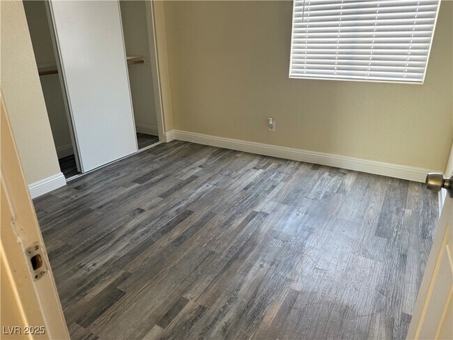 Building Photo - 708 Cozy Canyon Dr