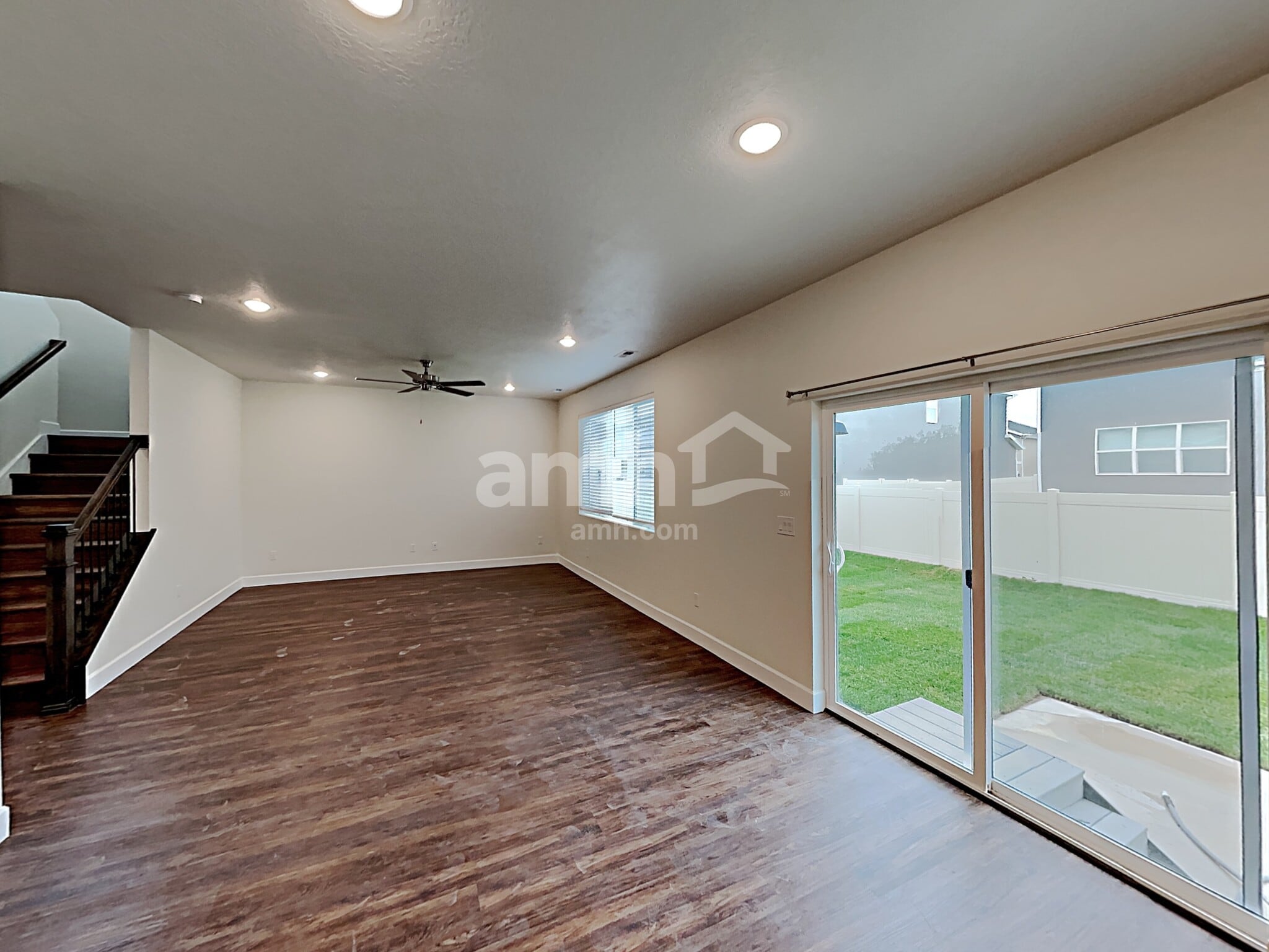 Building Photo - 2415 E Surry Way