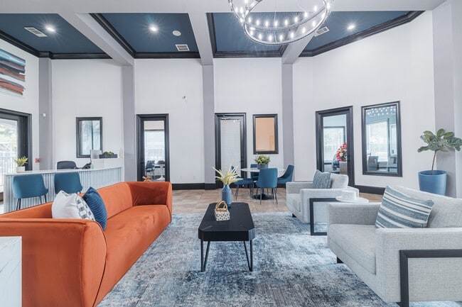 Building Photo - The Bryx at Kingwood