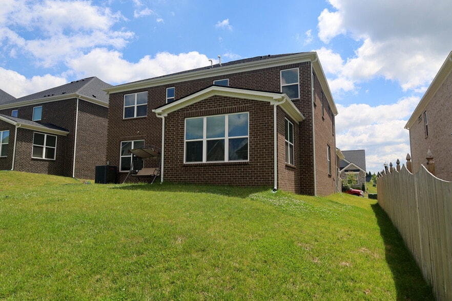 Building Photo - 709 Parthenia Ln