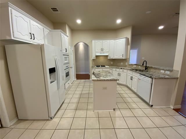 Building Photo - 15555 Appaloosa Dr