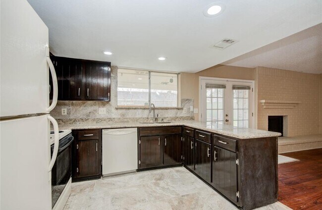 Building Photo - 15823 Ruppstock Dr