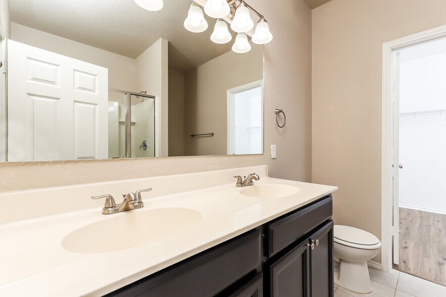 Building Photo - 165 Texas Thistle