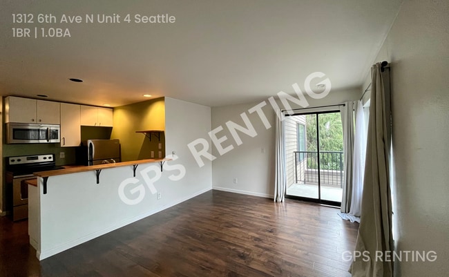 Building Photo - 1312 6th Ave N