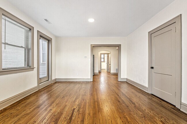 Building Photo - 3805 S Kingshighway Blvd