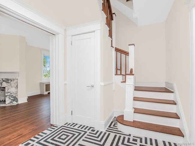 Building Photo - 70 Normandy Rd