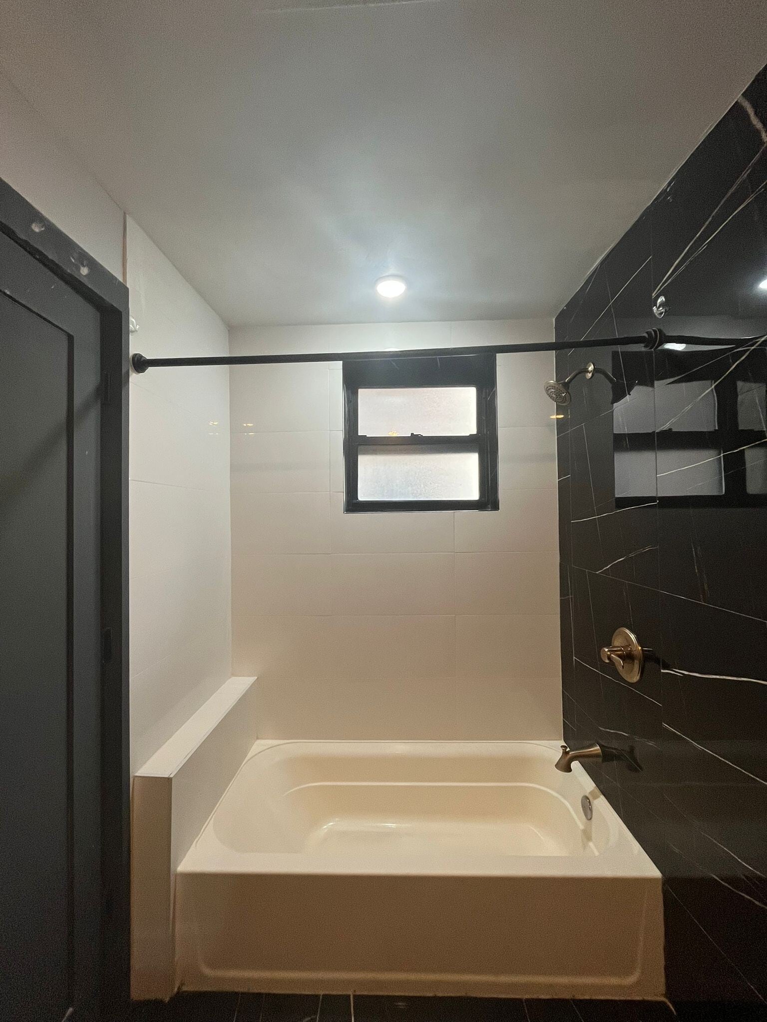 Building Photo - 63 Vroom St