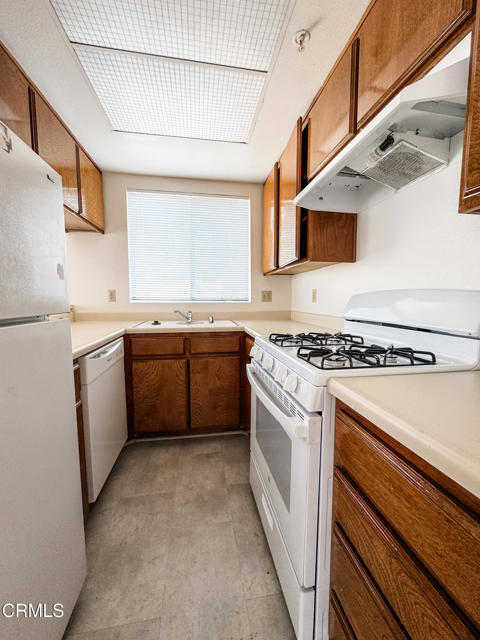 Building Photo - 336 N Chapel Ave