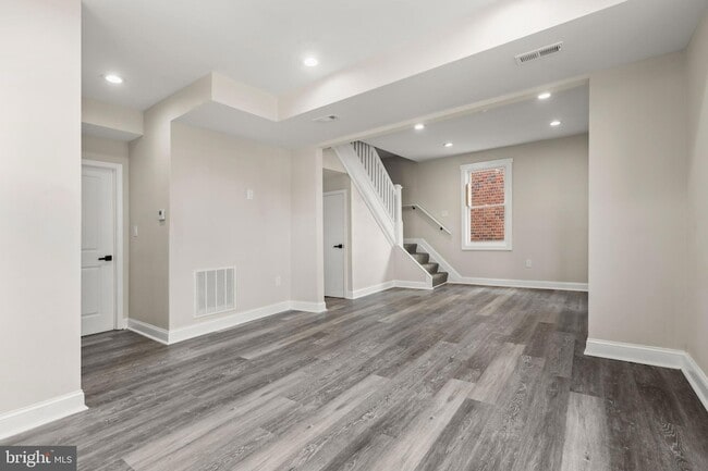 Building Photo - 505 McCabe Ave