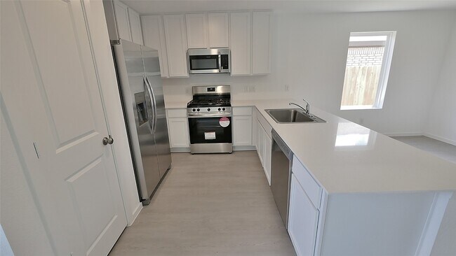 Building Photo - 26814 Feather Reed Dr